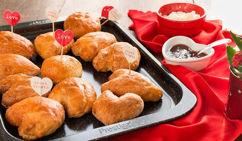 Heart Shaped Cinnamon and Vanilla Buns