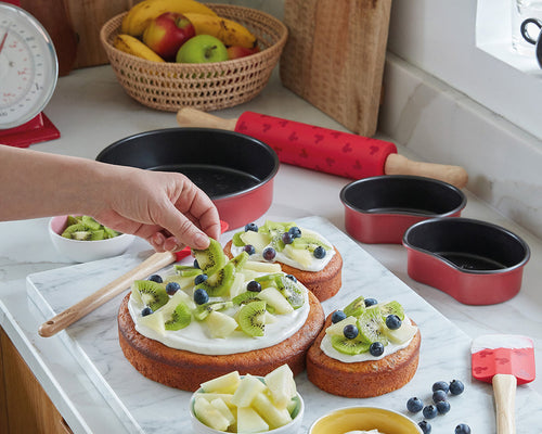 Discover the best bakeware prom Prestige. Non stick, easy clean, freezer safe!