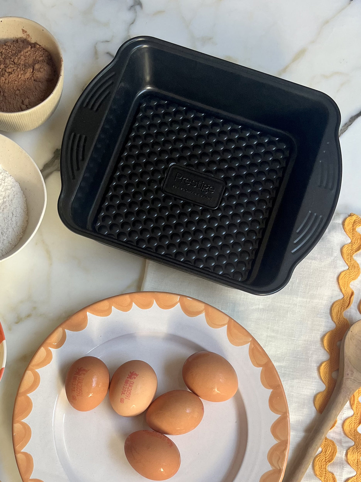 Aerolift 8" Square Cake Tin