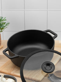 Cast Iron: Casserole & Glass Lid - 4.6L/24cm