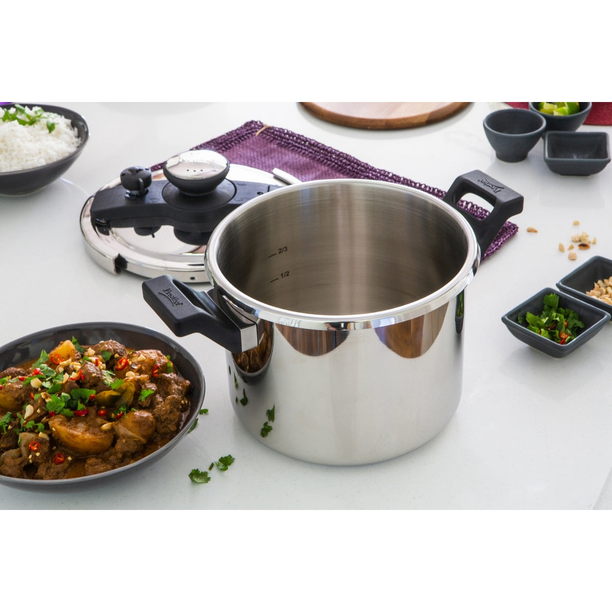 Twist n Lock Pressure Cooker Stainless Steel Prestige UK Prestige